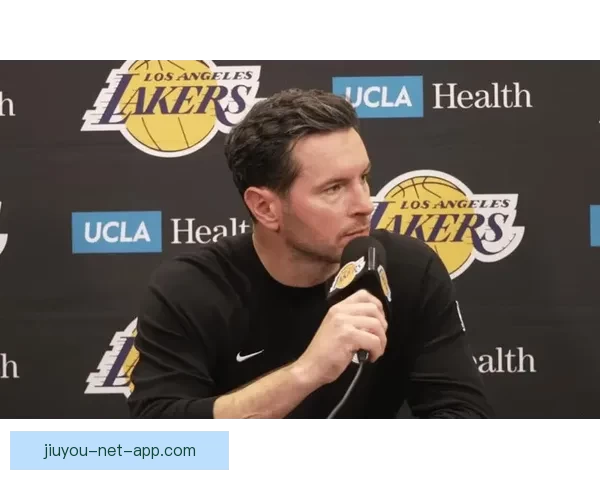 雷迪克称赞球队客场之旅表现出色 布朗尼进步显著令人欣喜